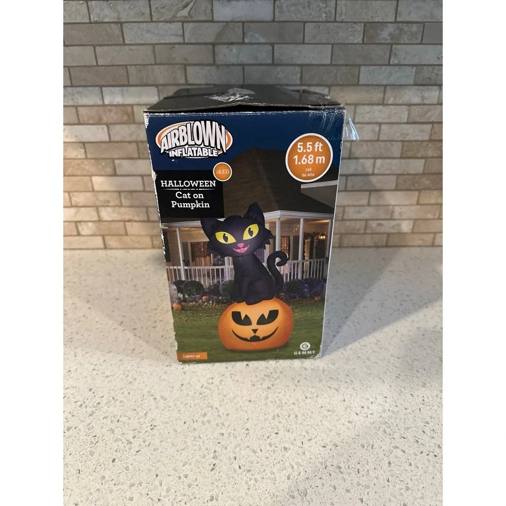 Gemmy inflatable cat